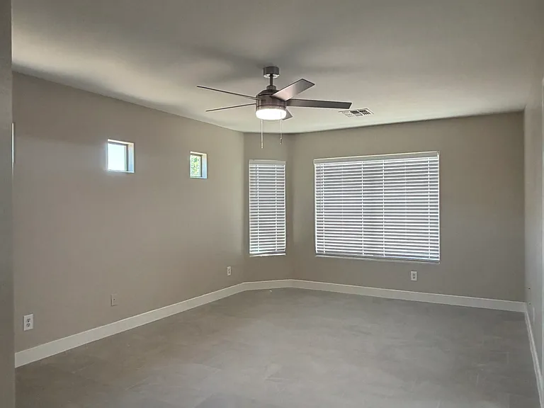 17737 W Hearn Rd — Photo 7
