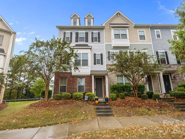 9342 Ainslie Downs St, Charlotte, NC 28273