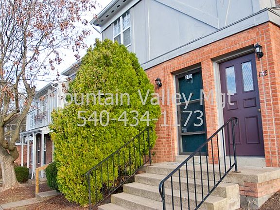 2nd image of 13 Holly Ct APT D