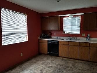 3rd image of 4532 Grenville Dr