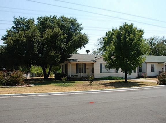 5th image of 7118 Maple Park Dr