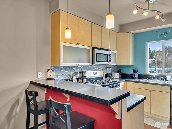 5th image of 4838 S Chicago Street #C