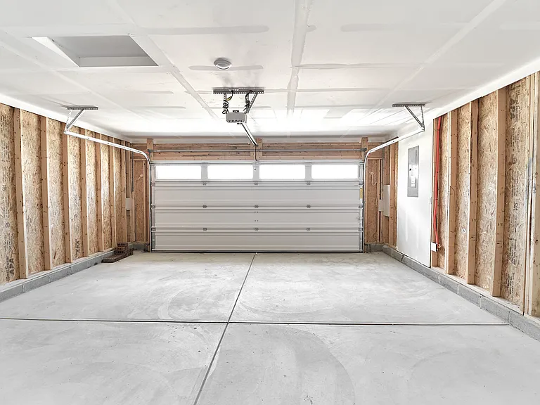 422 Eisenhower St — Photo 55