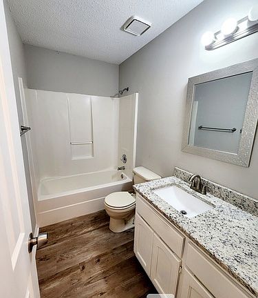 4th image of 13084 Hermosa Dr SW