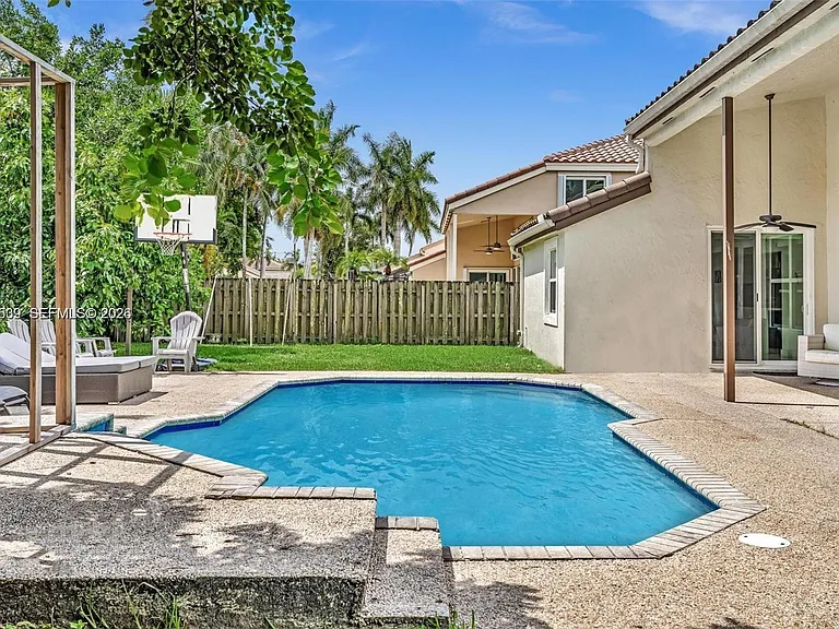 3877 Bimini Ave — Photo 46