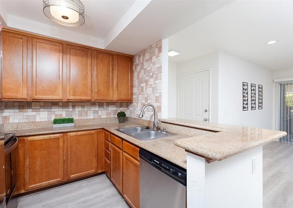 1st image of 432 Edgehill Ln Unit 195