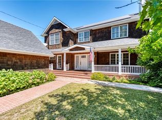 529 W Orange Grove Ave, Sierra Madre, CA 91024