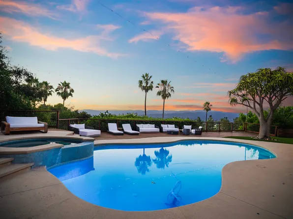 11308 Dona Teresa Dr, Studio City, CA 91604