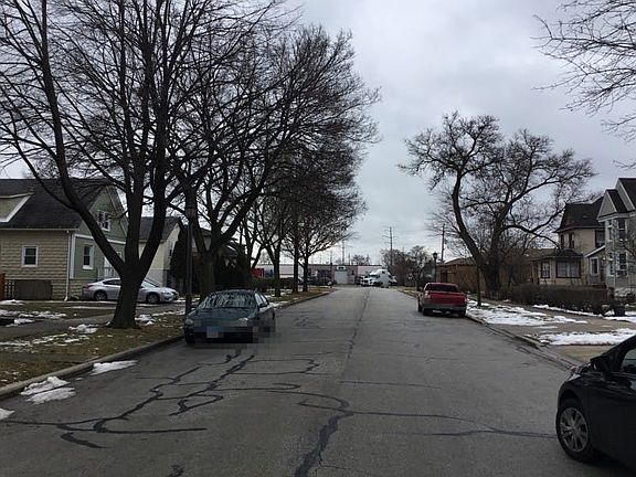 4th image of 220 Sawyer Ave