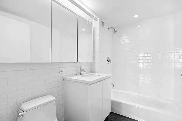 Rented by Fischer Group Realty, LLC | media 13