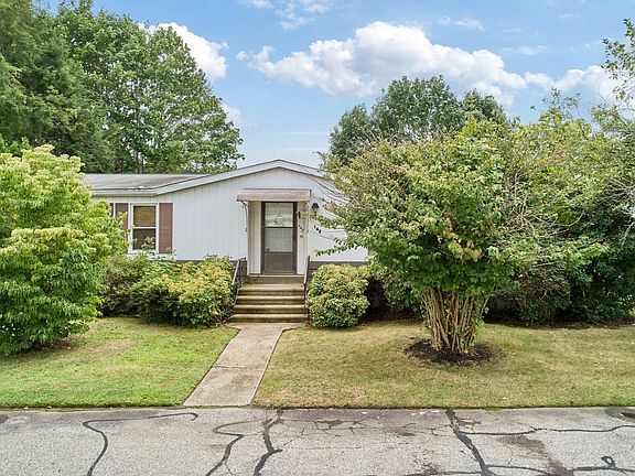 5th image of 142 Louie Ln