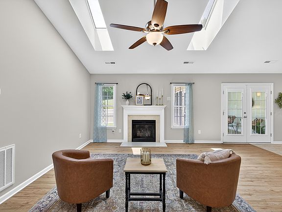 5th image of 26 Oak View Dr