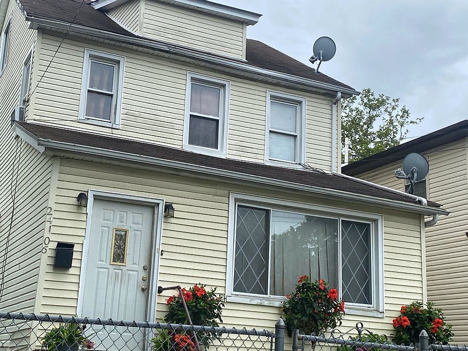 2nd image of 241-06 Weller Ave