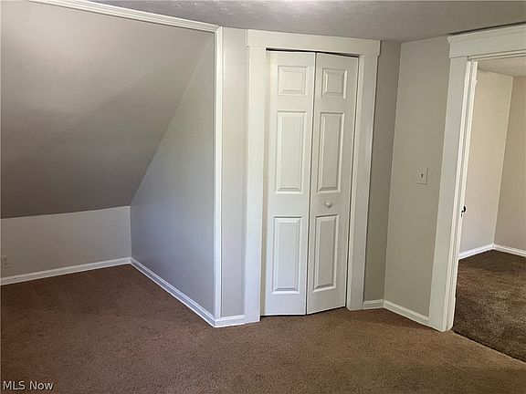 5th image of 502 Dewey Ave
