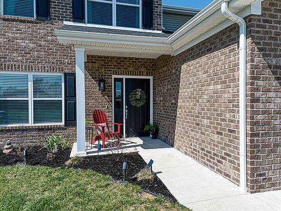 2nd image of 19228 Braeburn Dr