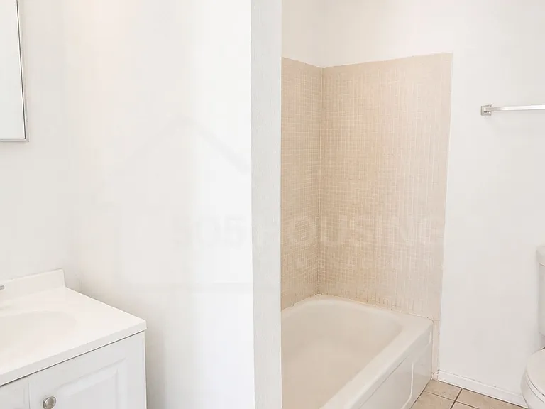 8313 Marquette Ave NE #D — Photo 12