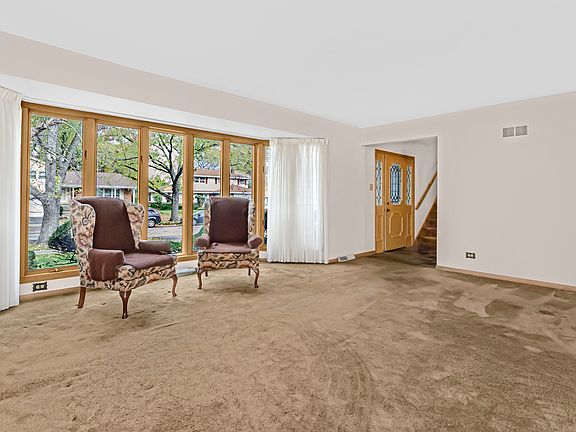 5th image of 2725 Hollydale Dr