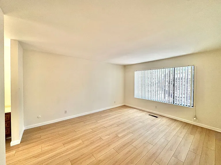 6664 Reservoir Ln — Photo 34