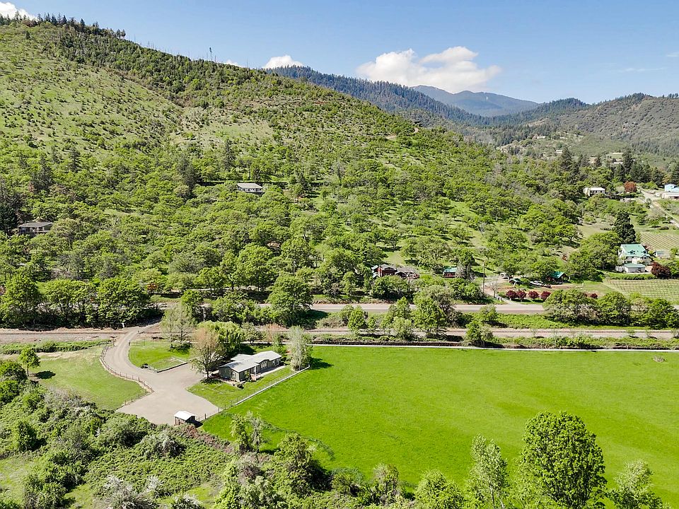1st image of 3380 Siskiyou Blvd