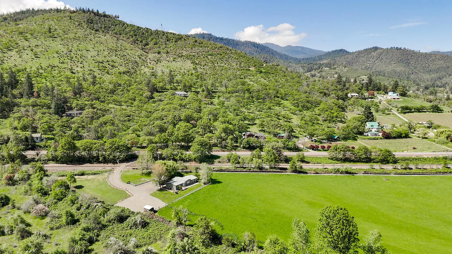 3380 Siskiyou Blvd photo 1