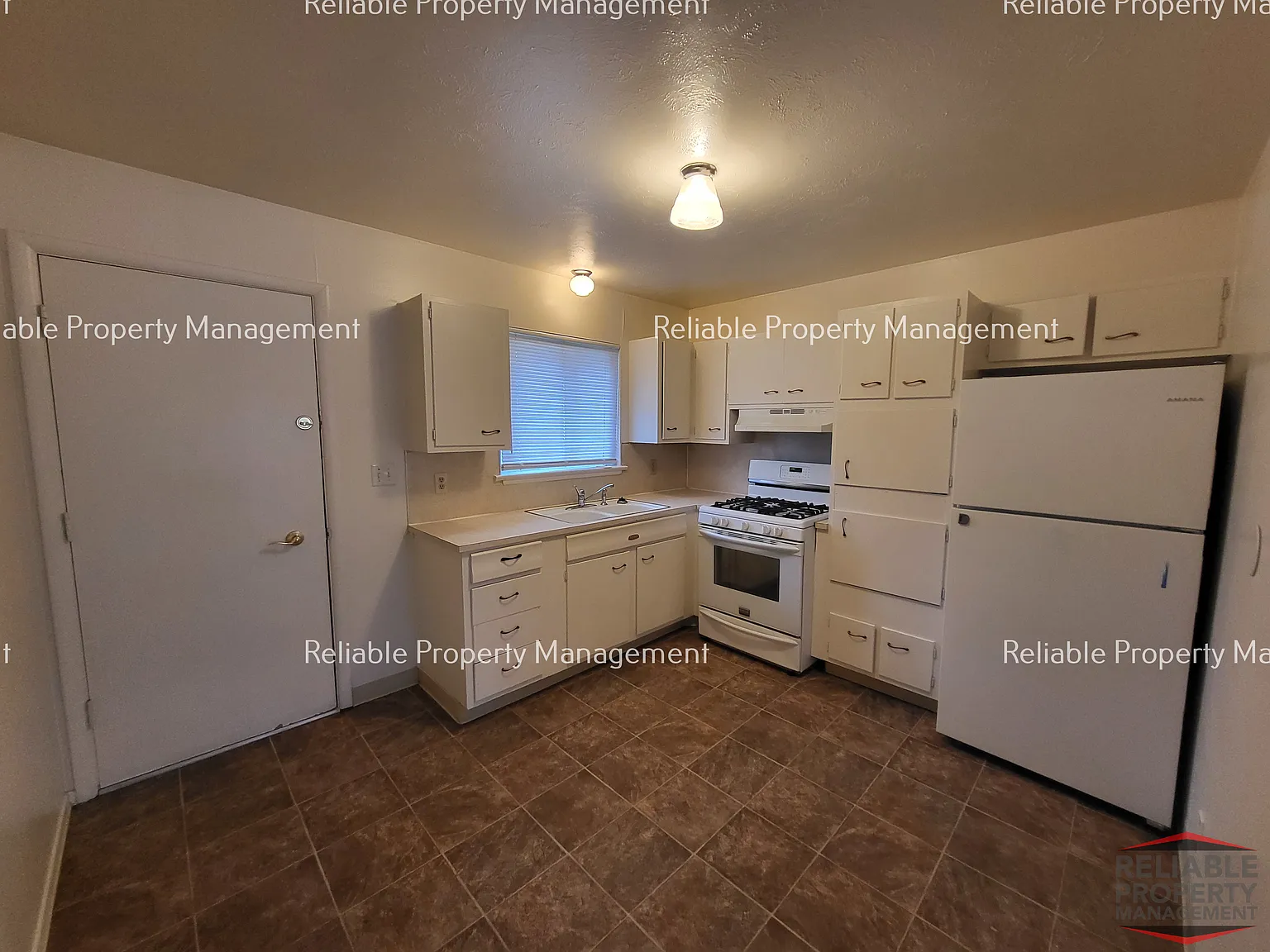 2 bed, $1,000 — Photo 3