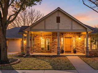 211 Turner Cir, GRANBURY, TX 76048