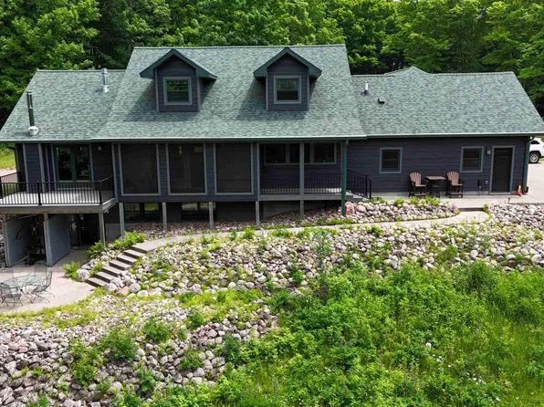 N8054 Ridge Rd, Phillips, WI 54555