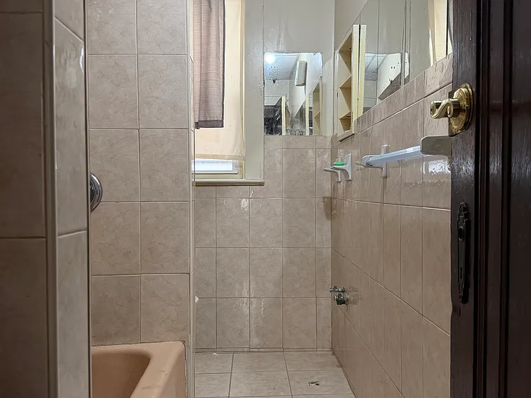 102 Marion St #1 — Photo 1