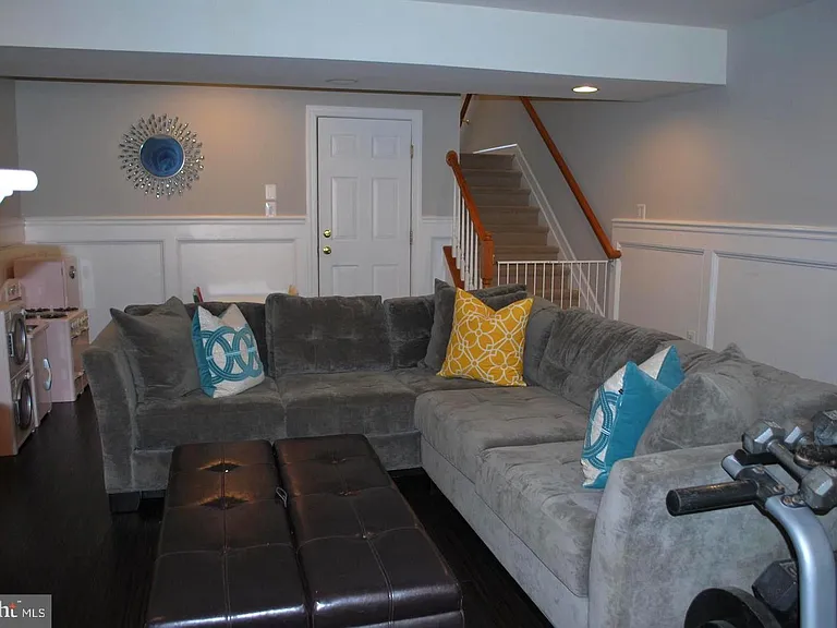 2309 Abby Rd — Photo 16