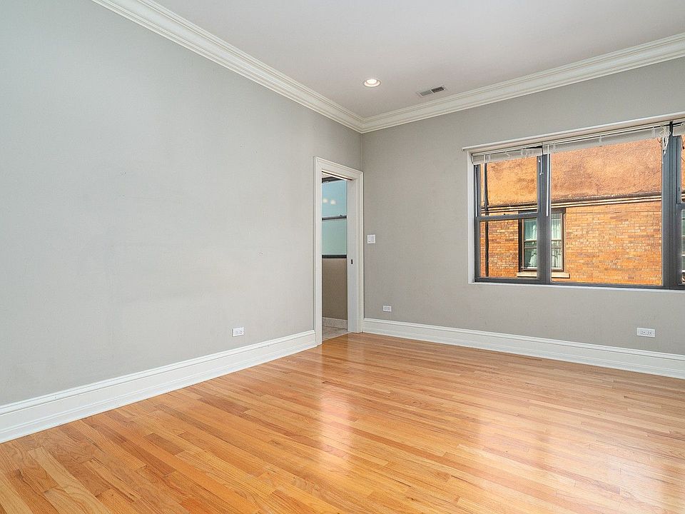 1st image of 963-973 E 61st St #963-3