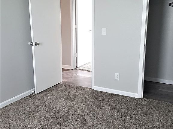 2nd image of 1404 Diuguid Dr APT D