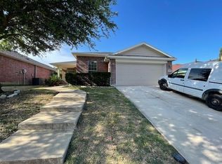 3608 Black Ranch Ct, Fort Worth, TX 76111