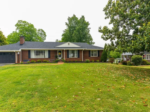 348 N Main St, Amherst, VA 24521