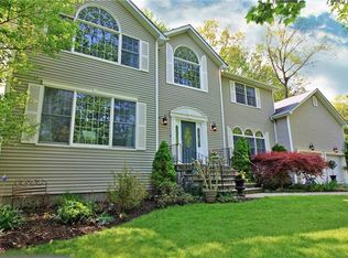 3 Little Pond Ln, Carmel, NY 10512