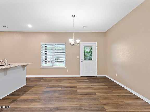 4th image of 415 44th St E