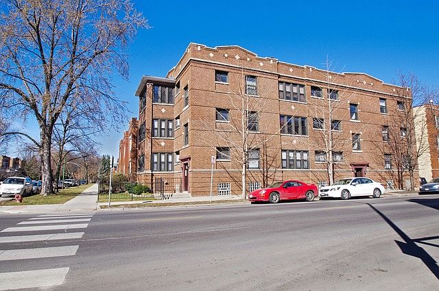 1st image of 4306 N Laramie Ave #3