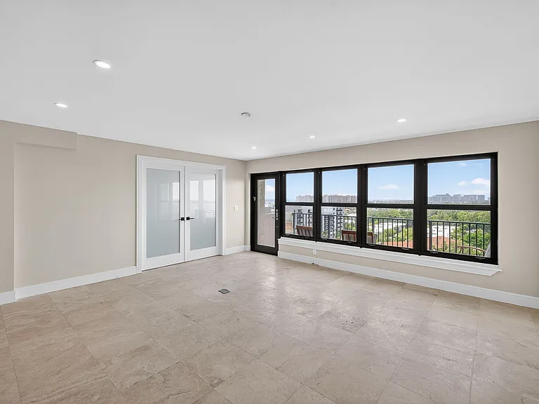 3200 Port Royale Dr N #1205 — Photo 7