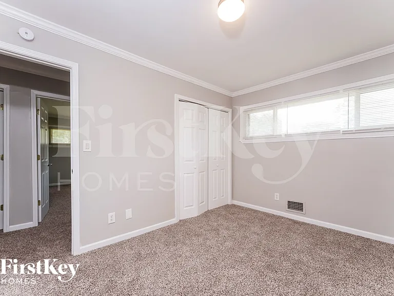 3393 Woods Dr — Photo 14