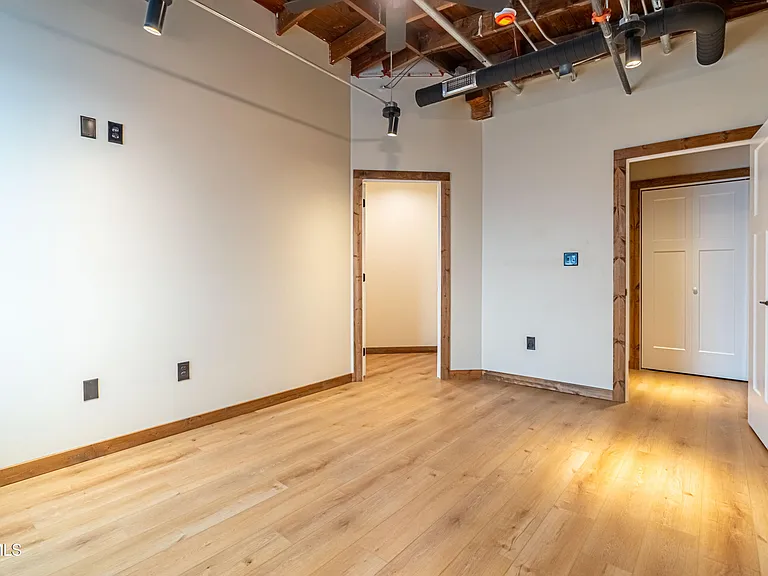 453 E Main St #700 — Photo 10