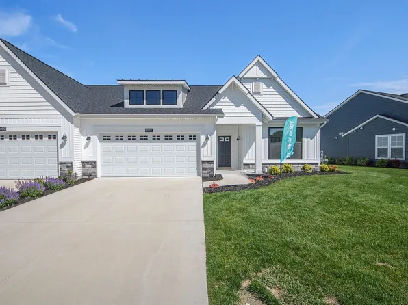 1007 S Cove Cir, Whitehall, MI 49461