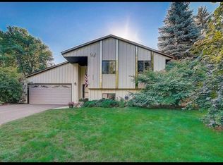 4626 Lenore Ln, Eagan, MN 55122