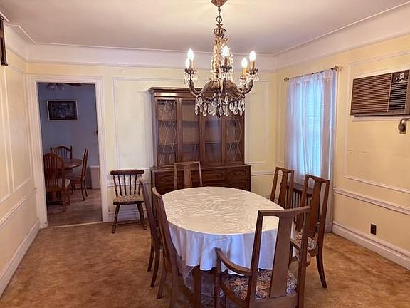 4th image of 2043 E 64th St