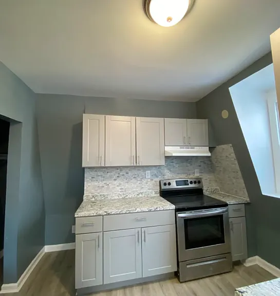 155 Waverly St #3 — Photo 2