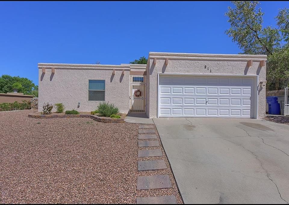 1st image of 211 Flynn Dr