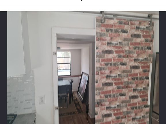 3rd image of 103 NW 28th Way