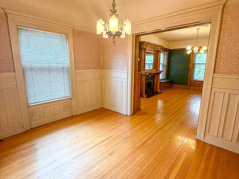 1302 N Williams St — Photo 17