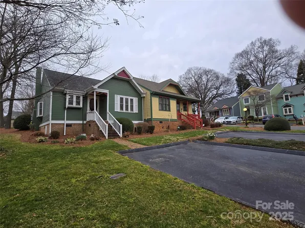 446 Windsor Ln, Statesville, NC 28677