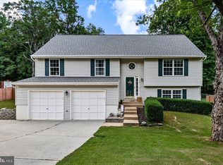 14 Myrtle Rd, Fredericksburg, VA 22405