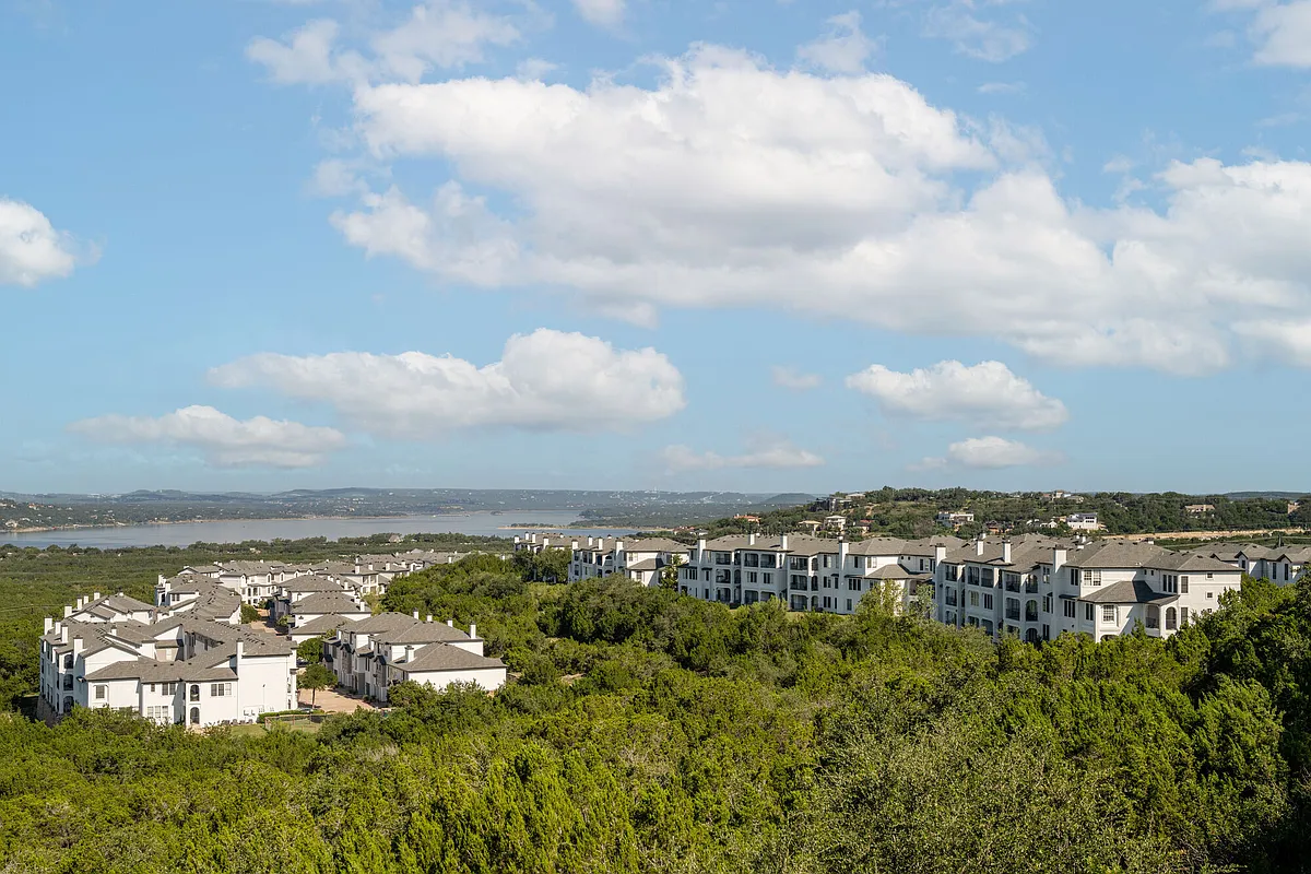 Building Photo - Meritage at Steiner Ranch