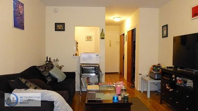 2nd image of 210 E 29th St APT 5C